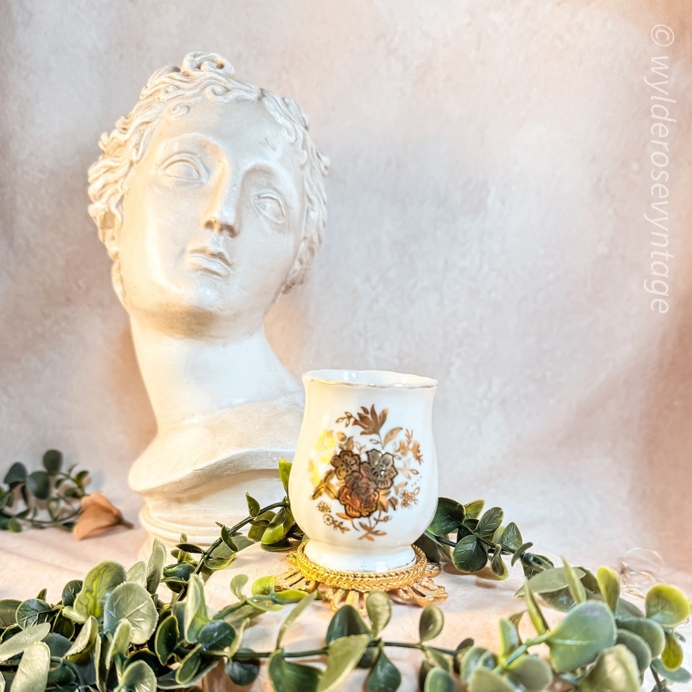 Floral Regency Porcelain Vase with‎ Gold Base